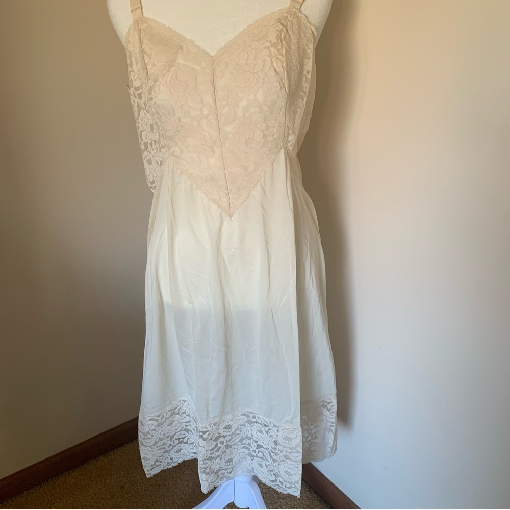 Vintage 1960’s Baronet Nightgown Lingerie Slip Size 38 NWT!